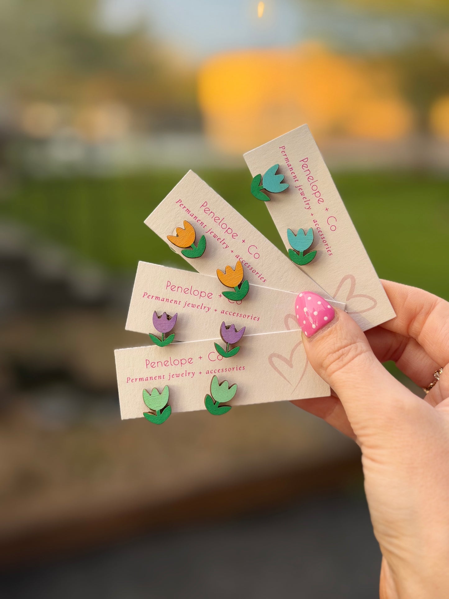 Tulip studs