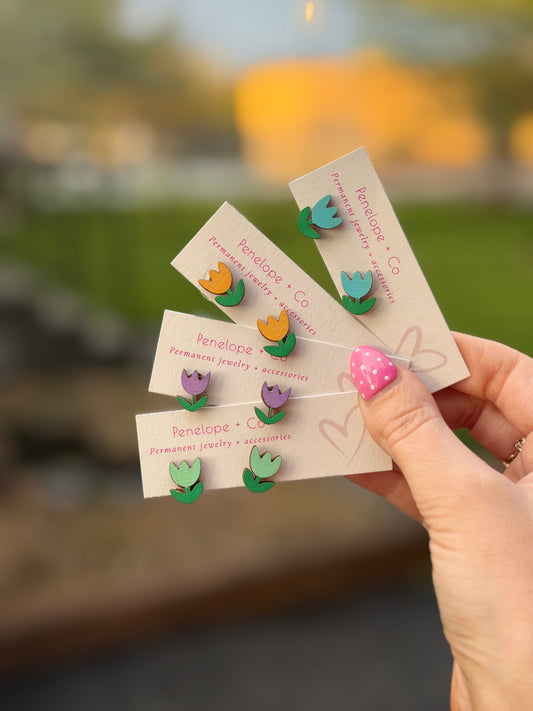 Tulip studs